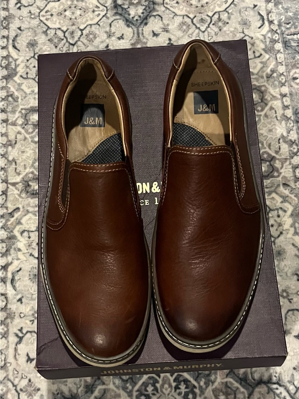 Johnston & Murphy Men's Chestnut Brown Leather Slip-On Loafers